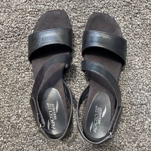 Aerosoles size 9M NWT black